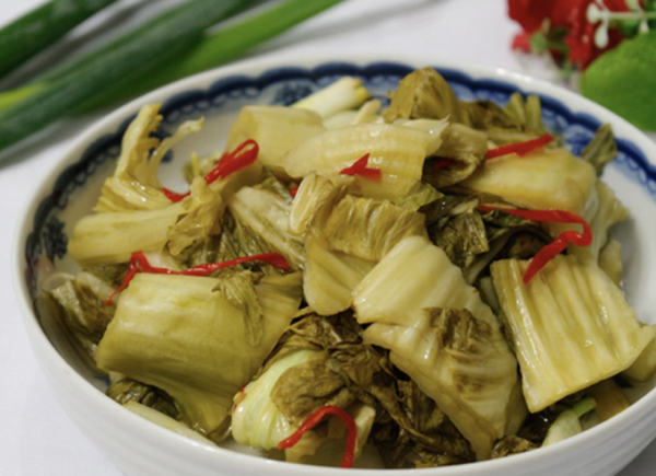 Dưa chua muối sẵn